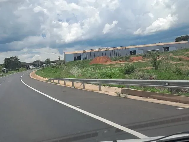 Galpão / Barracão com 18500m², à venda, no bairro Bady em Bady Bassitt