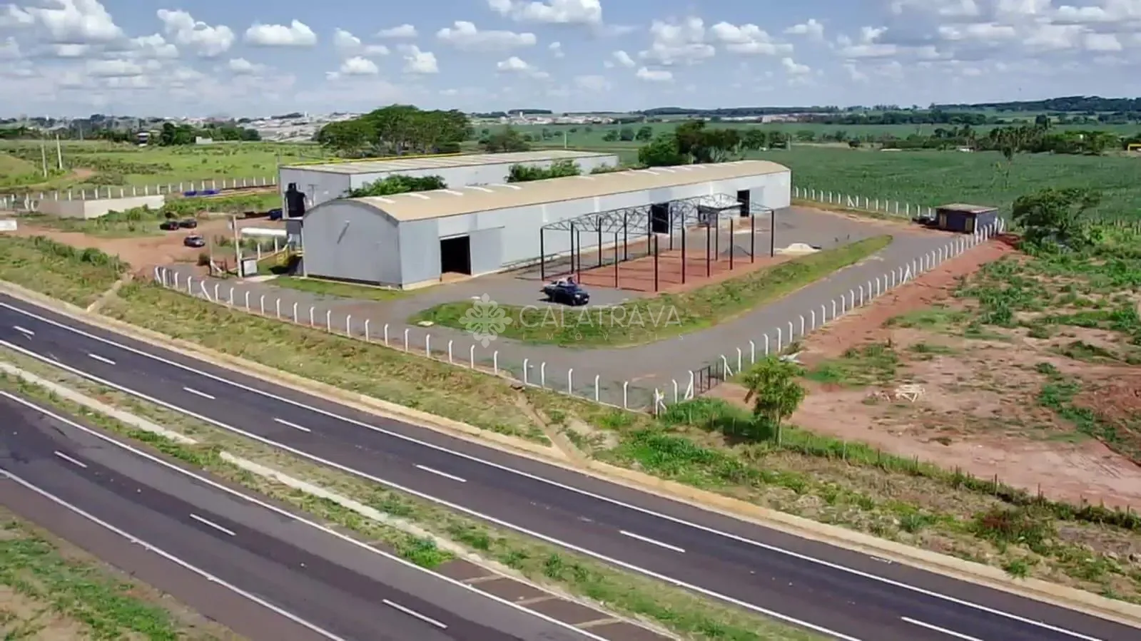 Depósito-Galpão, 2500 m² - Foto 1