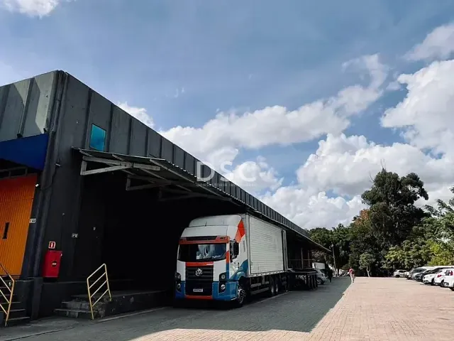 Galpão / Barracão com 8591m², à venda, no bairro Cidade Industrial em Curitiba