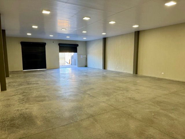 Galpão / Barracão com 300m², à venda, no bairro Vila Ziober em Londrina