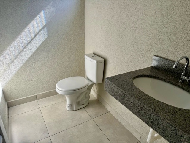 Galpão / Barracão com 300m², à venda, no bairro Vila Ziober em Londrina