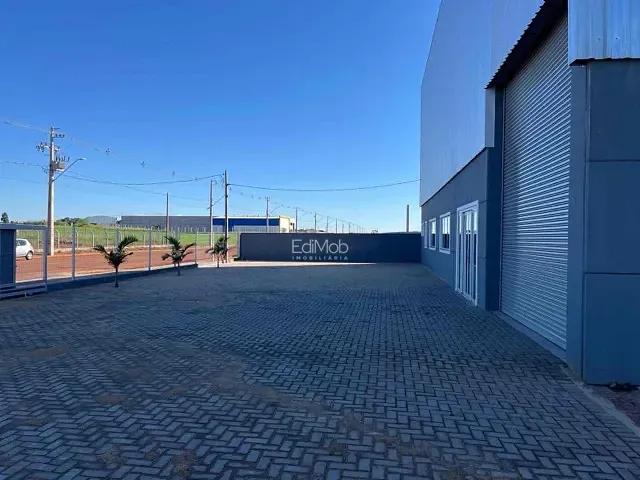 Galpão / Barracão com 6930m², para alugar, no bairro Núcleo Industrial Brisa em Santa Tereza do Oeste