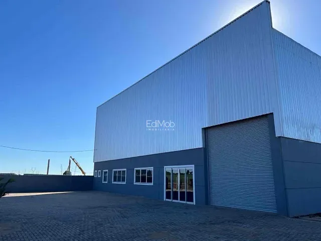 Galpão / Barracão com 6930m², para alugar, no bairro Núcleo Industrial Brisa em Santa Tereza do Oeste