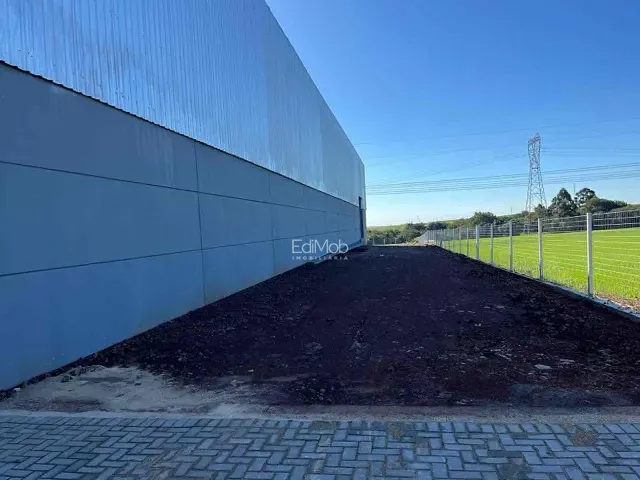 Galpão / Barracão com 6930m², para alugar, no bairro Núcleo Industrial Brisa em Santa Tereza do Oeste