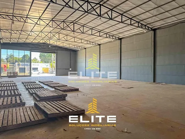 Galpão / Barracão com 800m², à venda, no bairro Industrial - 1ª Etapa em Sorriso