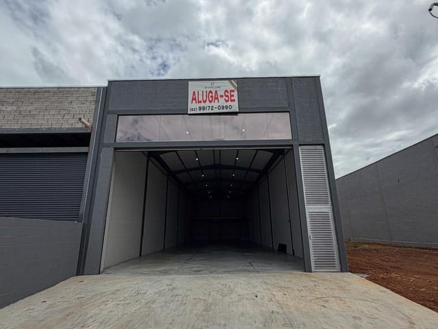 Foto do Galpão / Barracão - Galpão comercial em região estratégica – alto fluxo e fácil acesso local ideal para o seu negócio. | Evoluir Gestão Imóveis