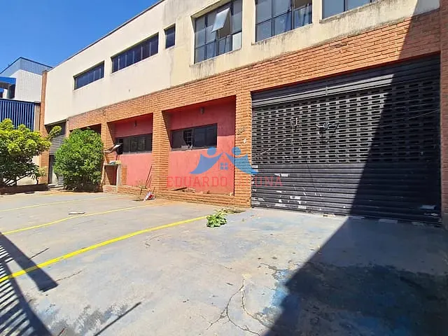 Galpão / Barracão com 862m², para alugar, no bairro Vila Albertina em São Paulo