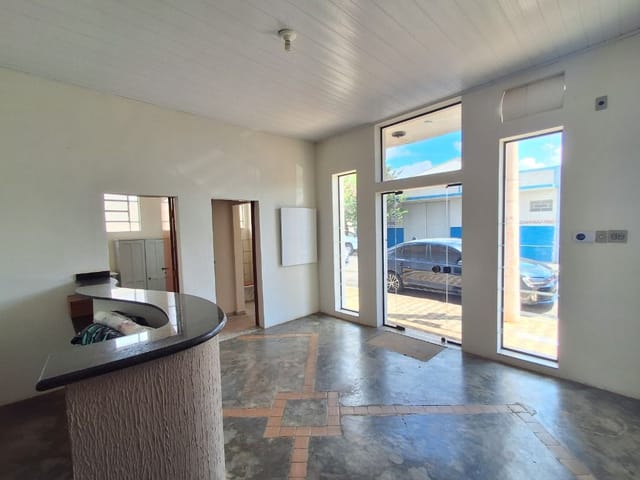 Galpão / Barracão com 800m², para alugar, no bairro Jardim Perola em Birigui