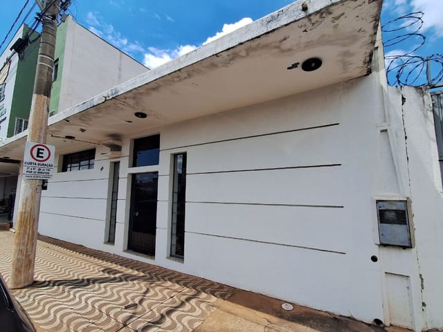 Galpão / Barracão com 800m², para alugar, no bairro Jardim Perola em Birigui