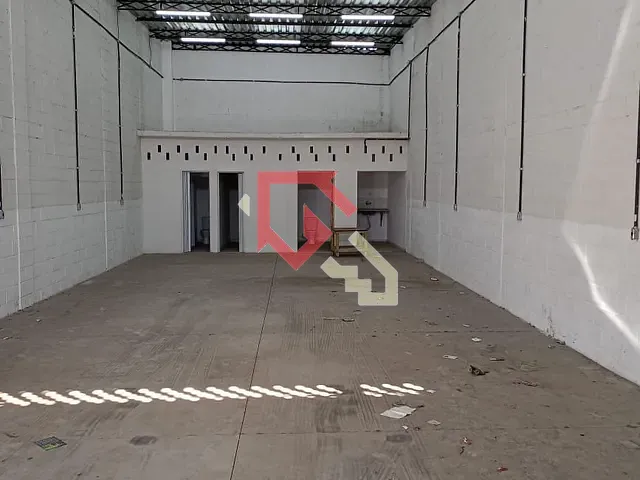 Loja para alugar, no bairro Jardim Itapeva em Mauá