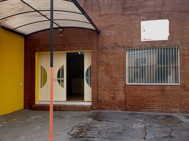 Galpão / Barracão com 315m², para alugar, no bairro Vila Alexandria em São Paulo