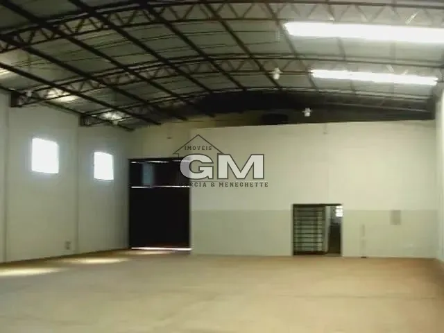 Galpão / Barracão com 1000m², para alugar, no bairro Distrito Industrial em Brodowski
