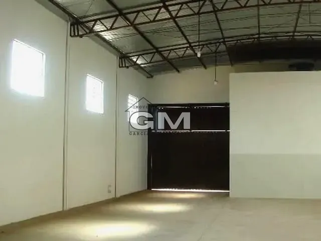 Galpão / Barracão com 1000m², para alugar, no bairro Distrito Industrial em Brodowski