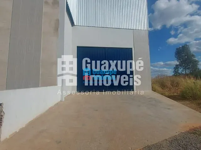 Galpão / Barracão com 785m², para alugar, no bairro Polo Industrial em Guaxupé