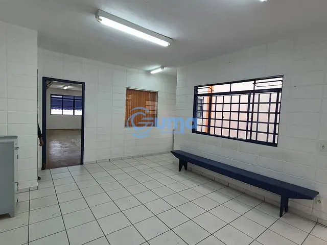Galpão / Barracão com 300m², à venda ou para alugar, no bairro Jardim Santa Rita de Cássia em Bragança Paulista
