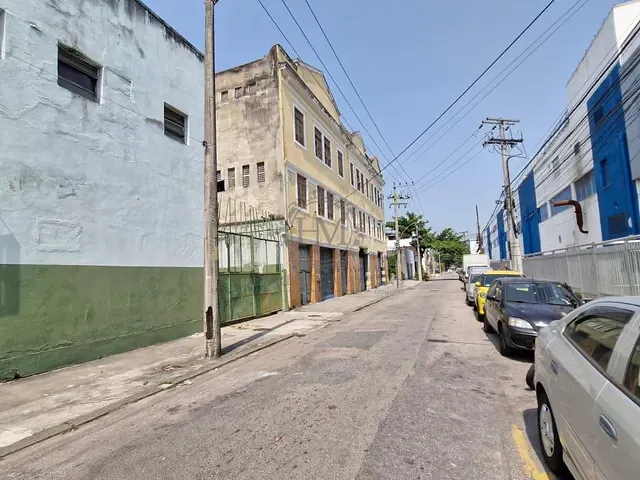Galpão / Barracão com 6000m², à venda ou para alugar, no bairro São Cristóvão em Rio de Janeiro