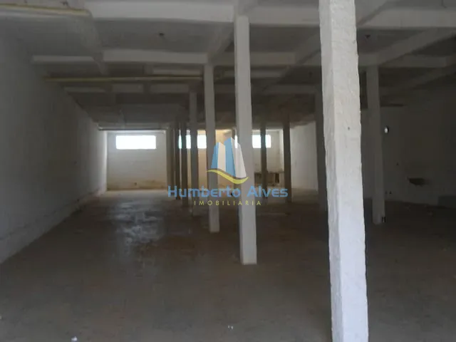Galpão / Barracão para alugar, no bairro Candeias em Vitória da Conquista