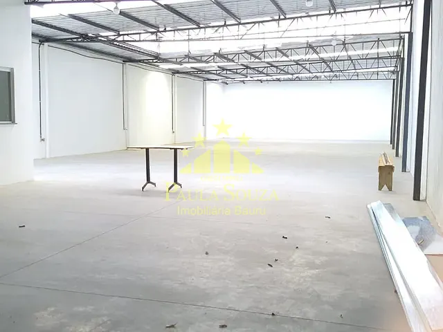 Galpão / Barracão com 380m², para alugar, no bairro Centro em Bauru