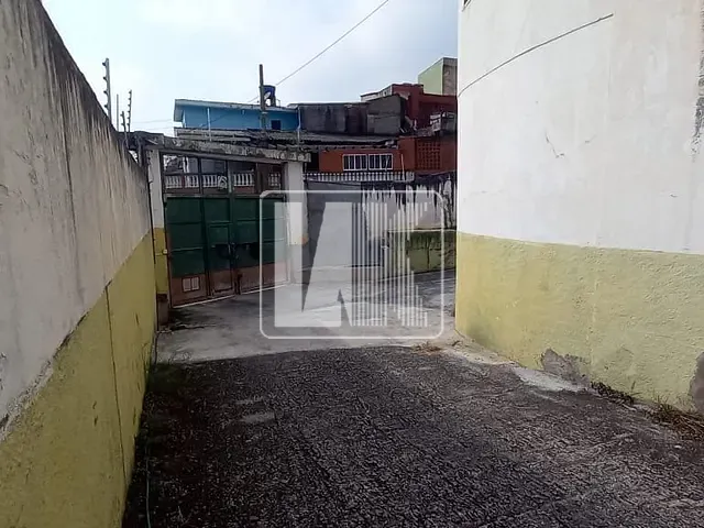 Galpão / Barracão com 1180m², à venda, no bairro Vila Palmares em Santo André