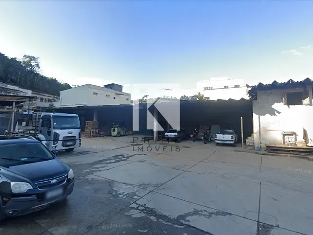 Galpão / Barracão com 1800m², para alugar, no bairro Vale do Paraíso em Teresópolis