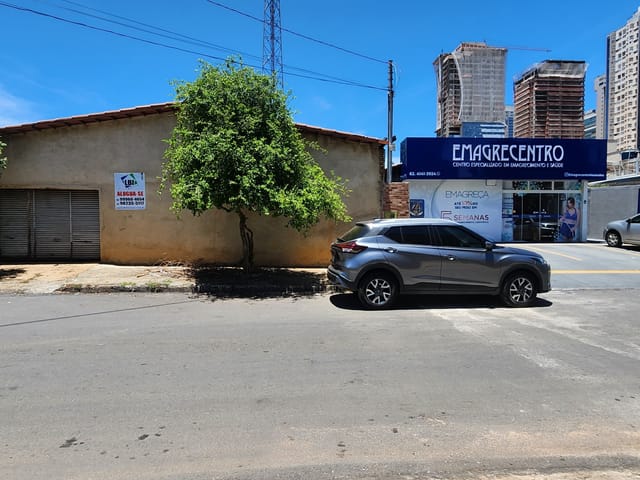 Galpão / Barracão com 120m², para alugar, no bairro Água Branca em Goiânia