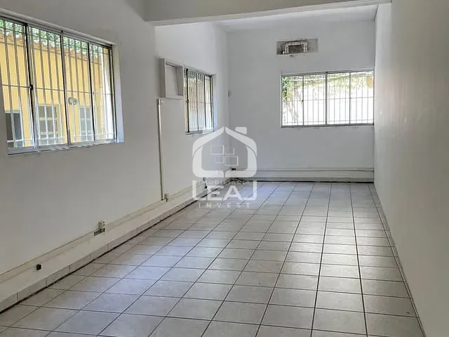 Galpão / Barracão com 639m², para alugar, no bairro Caxingui em São Paulo