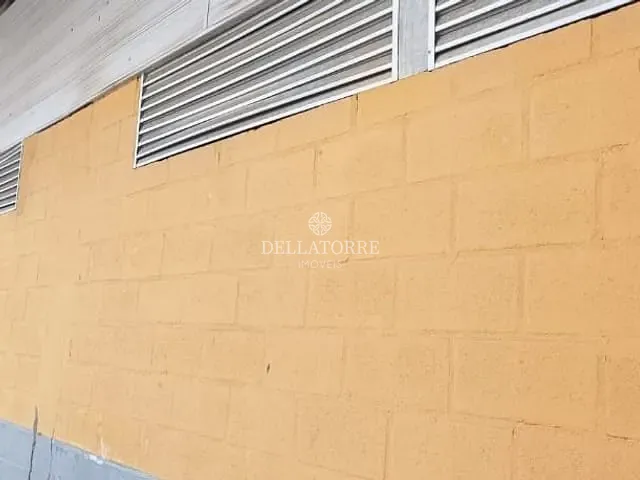 Galpão / Barracão com 156m², para alugar, no bairro Várzea em Teresópolis