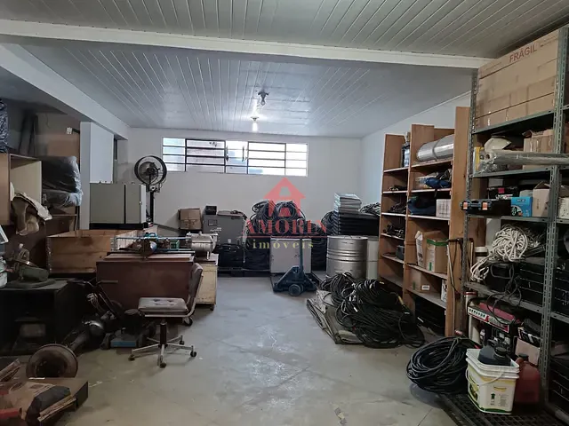 Galpão / Barracão com 1100m², à venda, no bairro Guaíra em Curitiba