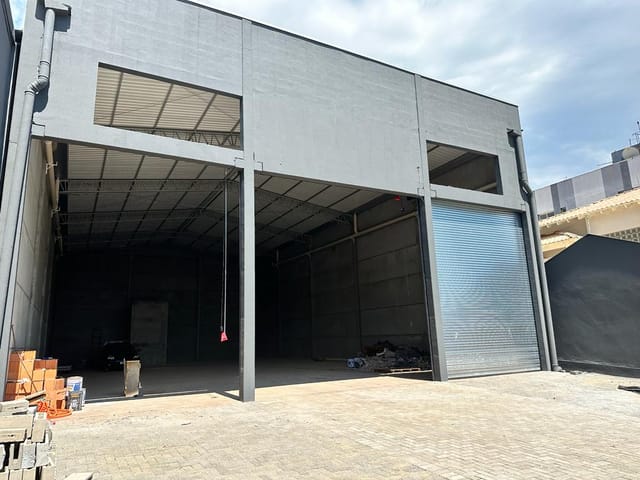 Foto do Galpão / Barracão - Galpão / Barracão para venda e locação, Vila Nova, Londrina, PR | Luciana Kauam Imóveis