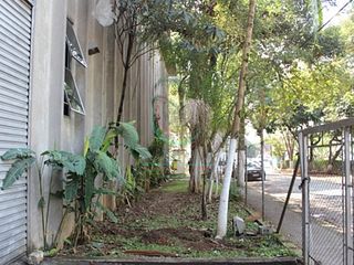 Foto do Galpão / Barracão-Galpão localizado no bairro de Jurubatuba  Zona Sul de São Paulo, com terreno de 2.243m² e área útil interna de 2.194m², fora as vagas de garagem.