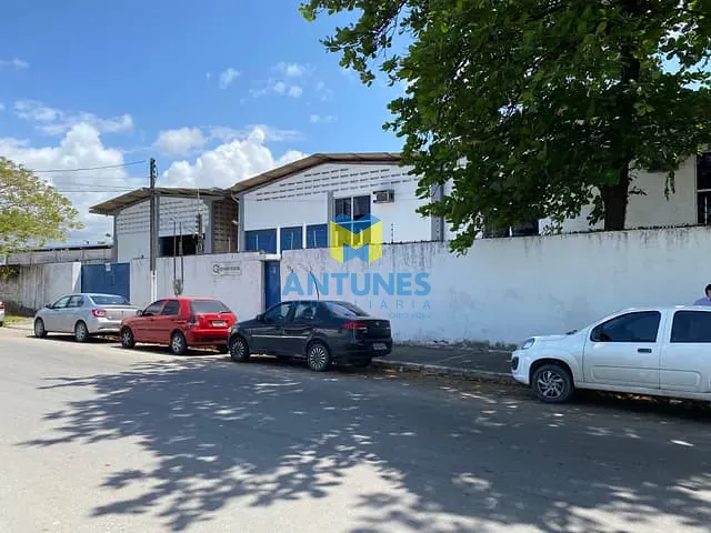Galpão / Barracão com 2050m², para alugar, no bairro Imbiribeira em Recife