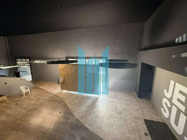 Galpão / Barracão com 946m², à venda, no bairro Marçal Santos em Poços de Caldas