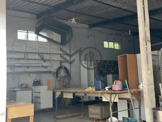 Galpão / Barracão com 250m², à venda, no bairro DR FABIO 2 em Cuiabá