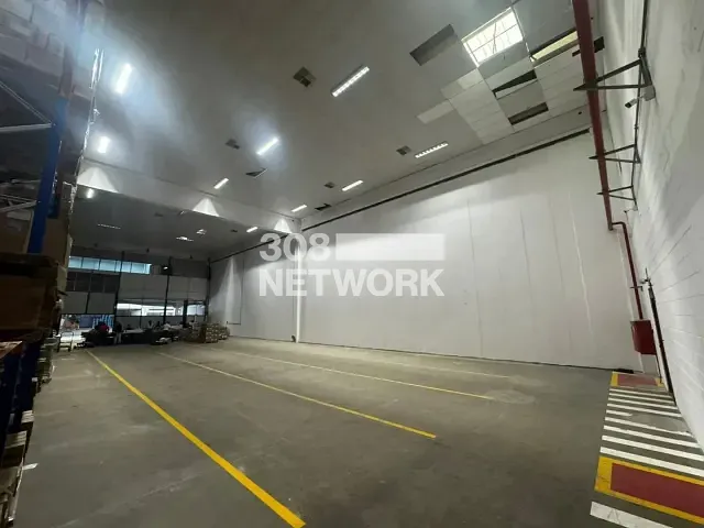 Galpão / Barracão com 500m², para alugar, no bairro Tamboré em Barueri