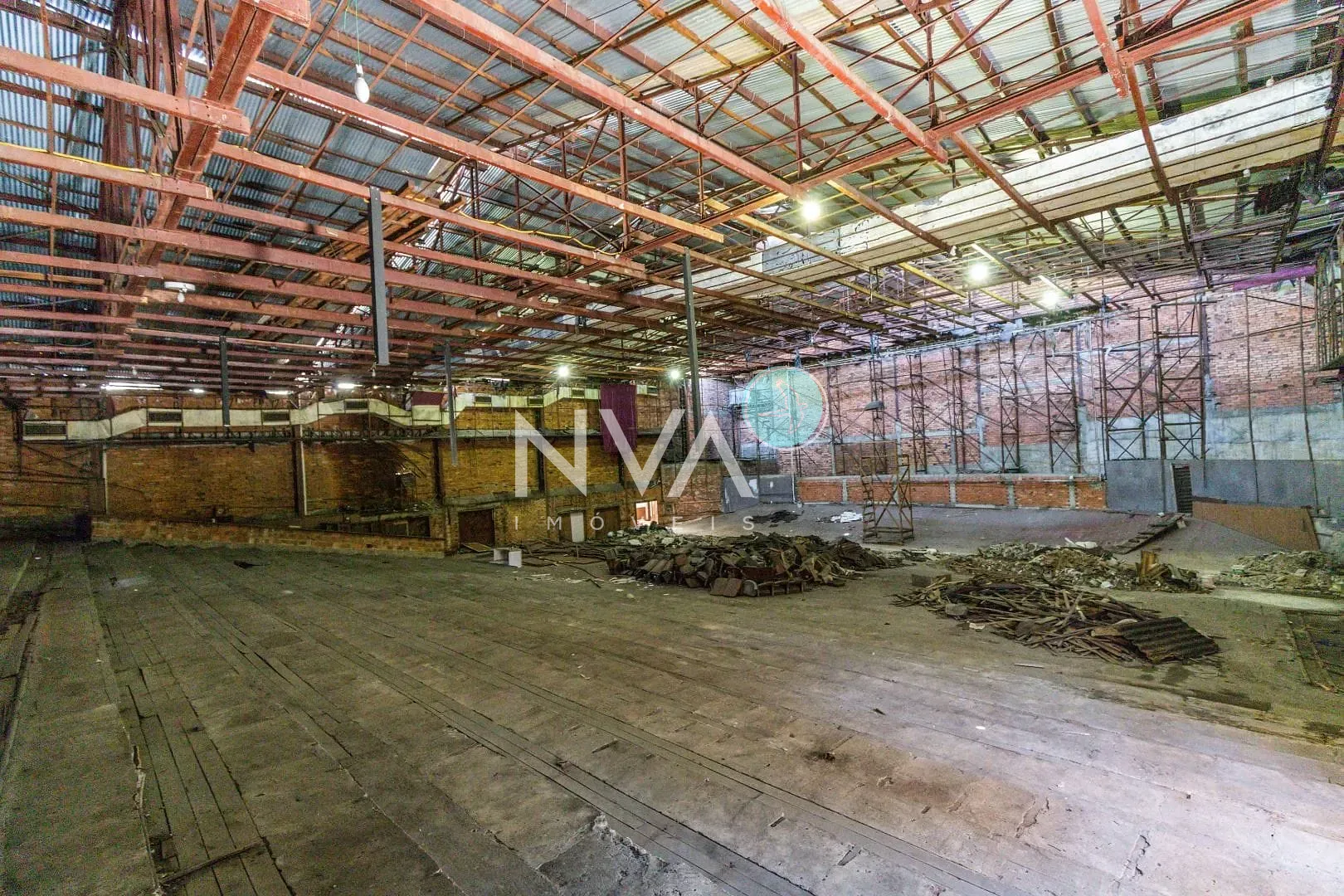 Depósito-Galpão, 1728 m² - Foto 1