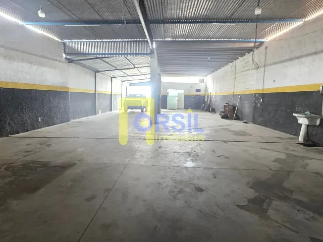 Galpão / Barracão com 300m², para alugar, no bairro Vila Mogilar em Mogi das Cruzes