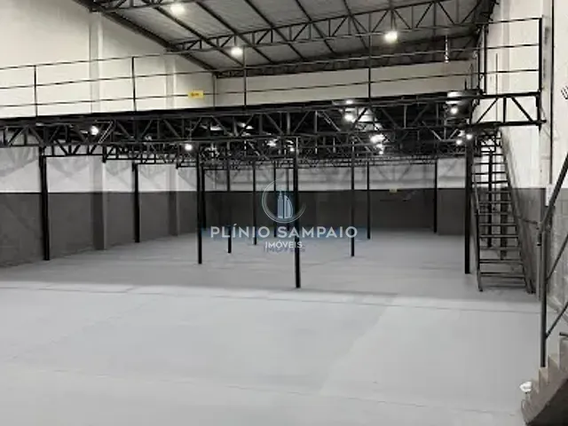 Galpão / Barracão com 360m², para alugar, no bairro Jardim Guaranhuns em Vila Velha
