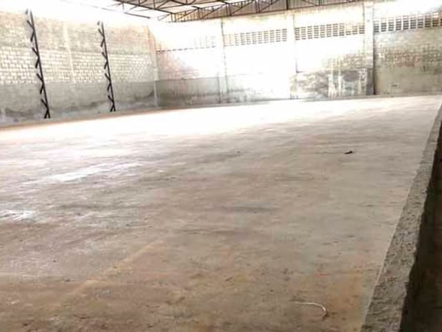 Galpão / Barracão com 564m², à venda, no bairro Prefeito José Walter em Fortaleza