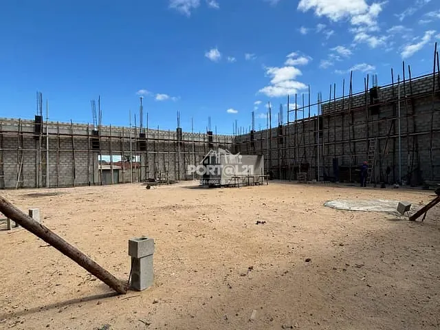 Galpão / Barracão à venda, no bairro COHAB Massangano em Petrolina