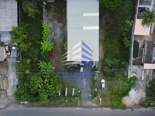 Galpão / Barracão com 880m², à venda, no bairro Olivença em Ilhéus