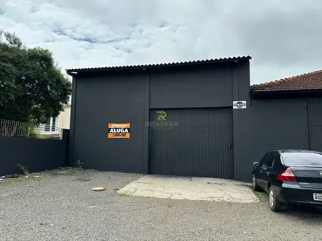 Galpão / Barracão com 300m², para alugar, no bairro Centro em Guarapuava