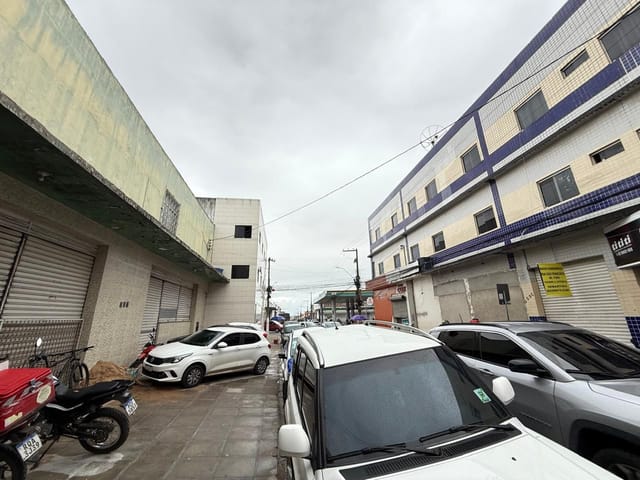 Galpão / Barracão com 1100m², para alugar, no bairro Centro em Arapiraca