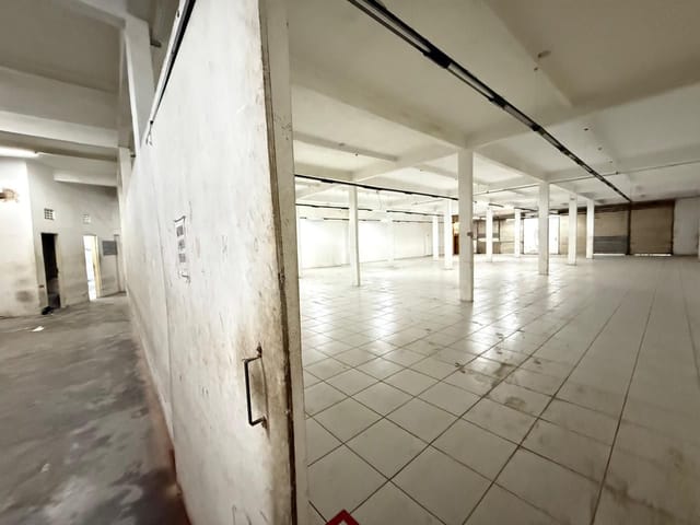 Galpão / Barracão com 1100m², para alugar, no bairro Centro em Arapiraca