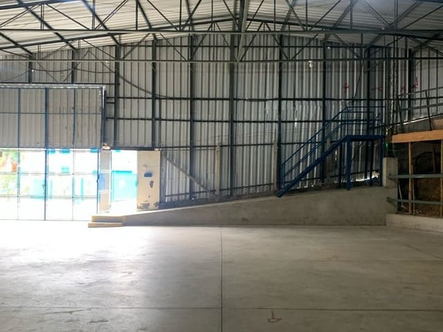 Galpão / Barracão com 600m², para alugar, no bairro Residencial Renascenca em Juiz de Fora