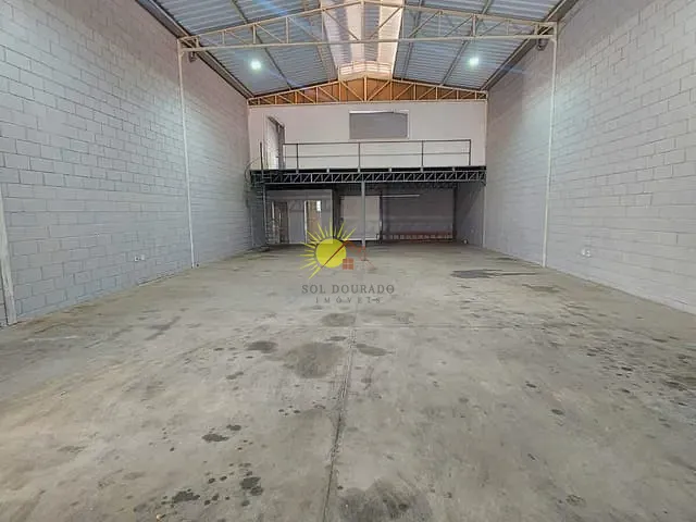 Galpão / Barracão para alugar, no bairro Cidade Ademar em São Paulo