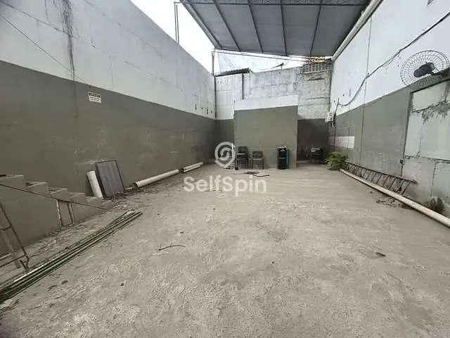 Galpão / Barracão com 160m², para alugar, no bairro Vista Alegre em São Gonçalo