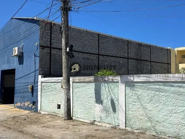 Galpão / Barracão para alugar, no bairro Praia do Siqueira em Cabo Frio