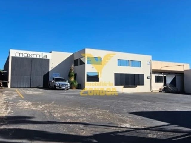 Galpão / Barracão com 3000m², para alugar, no bairro Vila Atalaia em Cambé