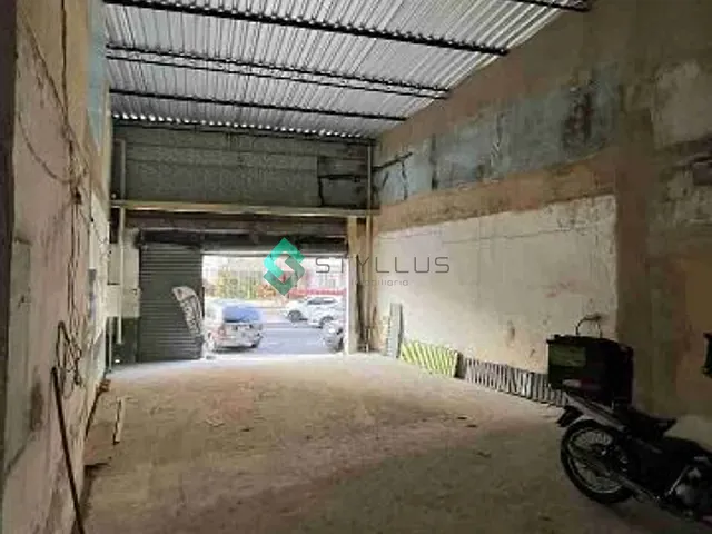Galpão / Barracão com 122m², para alugar, no bairro Méier em Rio de Janeiro