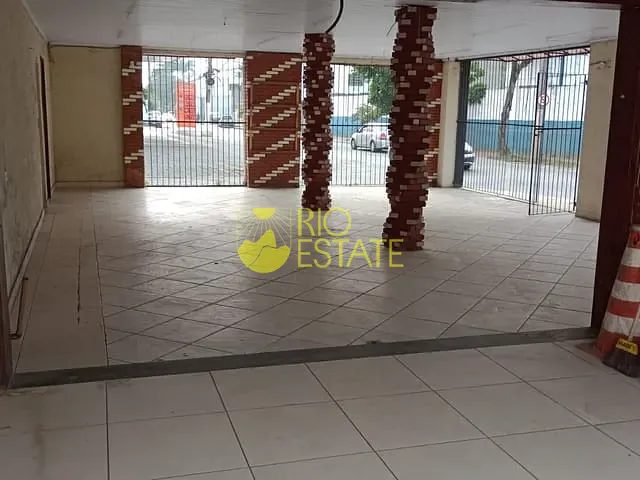Galpão / Barracão com 1200m², à venda, no bairro Ano Bom em Barra Mansa